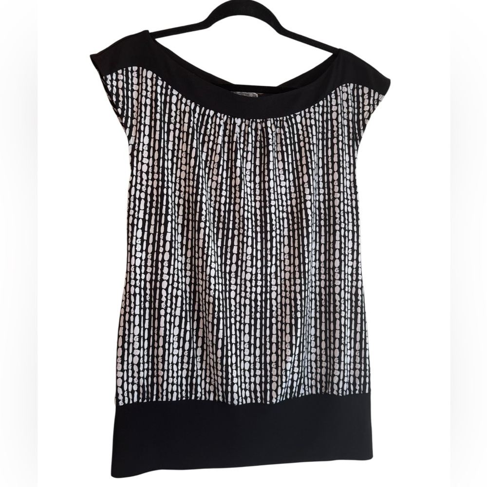 Trixxi‎ Black and White Graphic Cap Sleeve Blouse